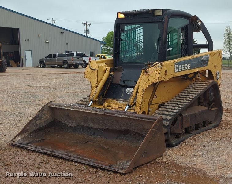 image for item NZ9564 John Deere  CT322 tracked skid steer loader
