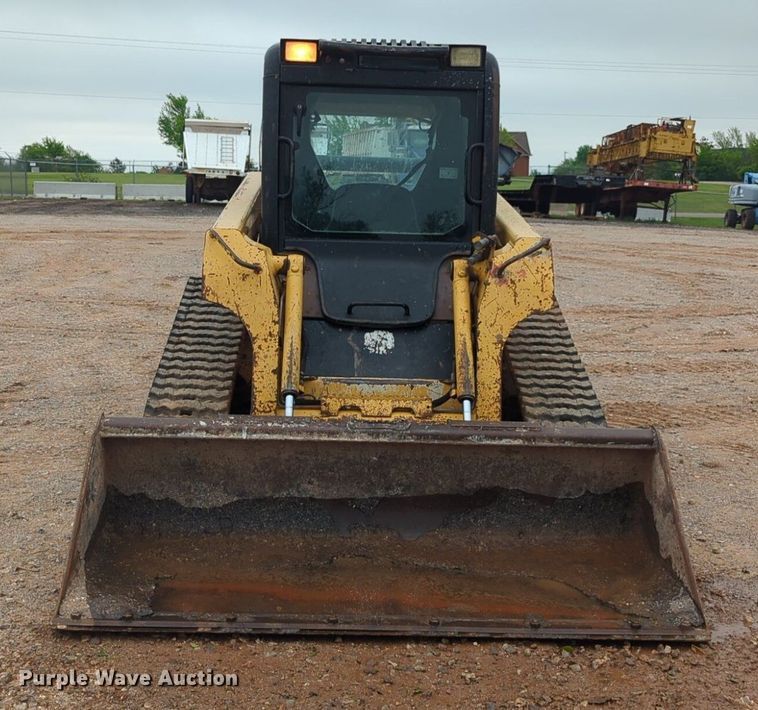 image for item NZ9564 John Deere  CT322 tracked skid steer loader
