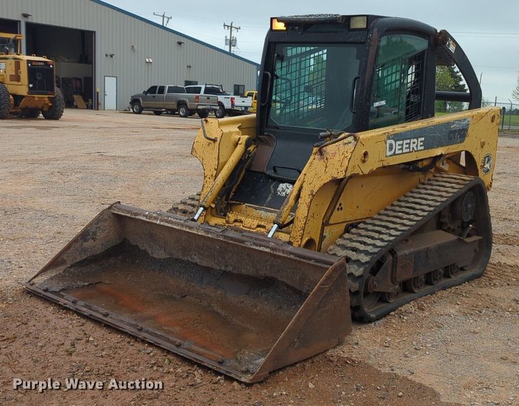 image for item NZ9564 John Deere  CT322 tracked skid steer loader