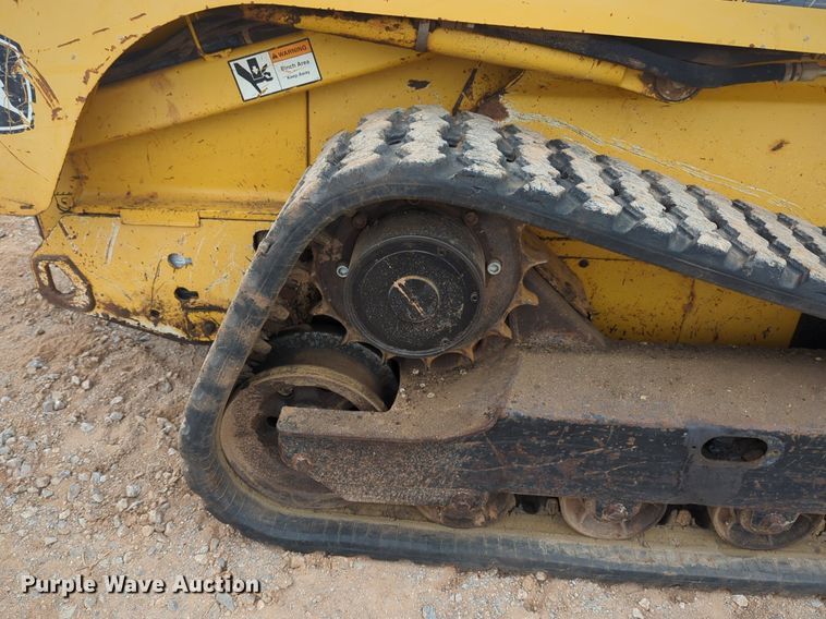 image for item NZ9564 John Deere  CT322 tracked skid steer loader