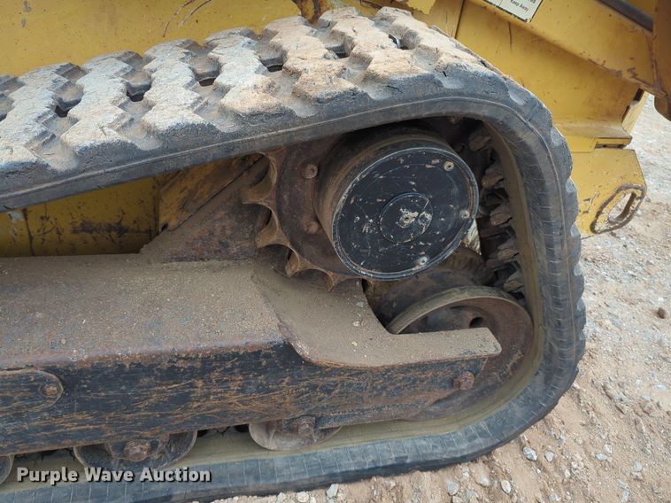 image for item NZ9564 John Deere  CT322 tracked skid steer loader