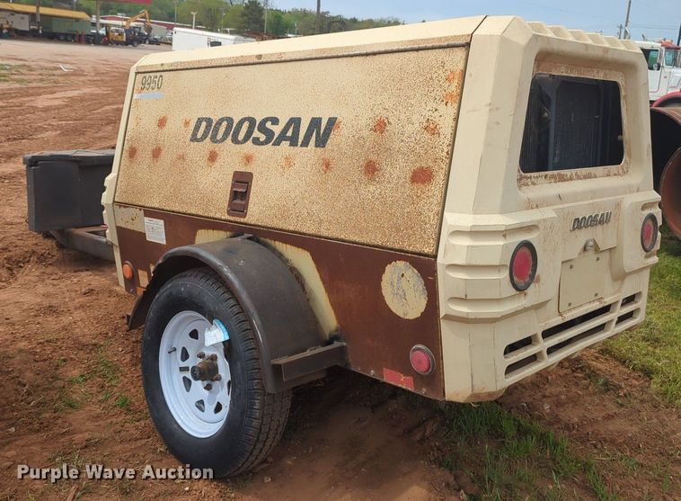 image for item NZ9566 Doosan 9950 air compressor