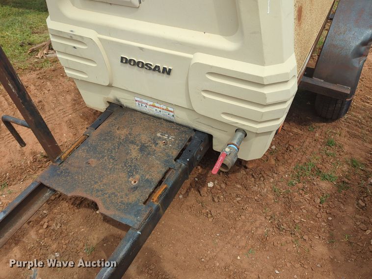 image for item NZ9566 Doosan 9950 air compressor