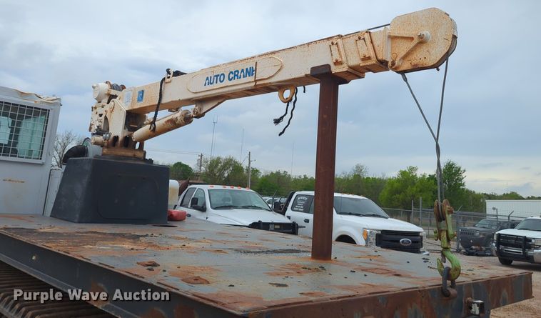 image for item NZ9569 IHI IC70-2 track carrier