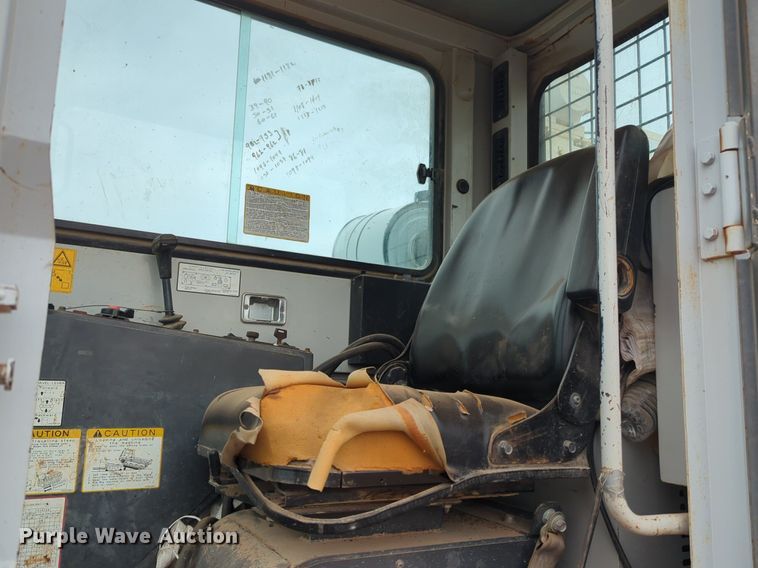 image for item NZ9569 IHI IC70-2 track carrier