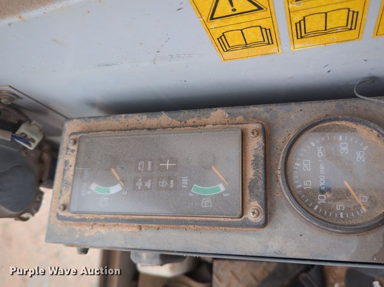 image for item NZ9569 IHI IC70-2 track carrier