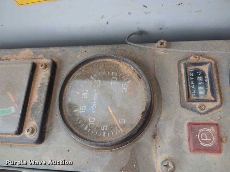 image for item NZ9569 IHI IC70-2 track carrier