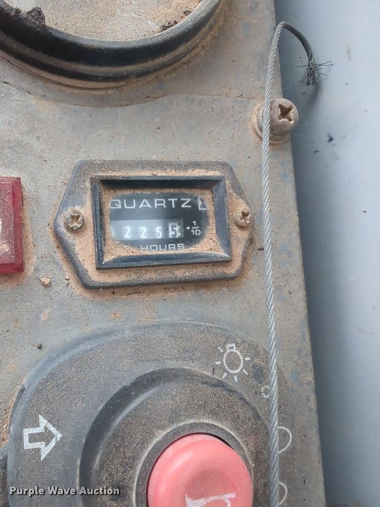 image for item NZ9569 IHI IC70-2 track carrier