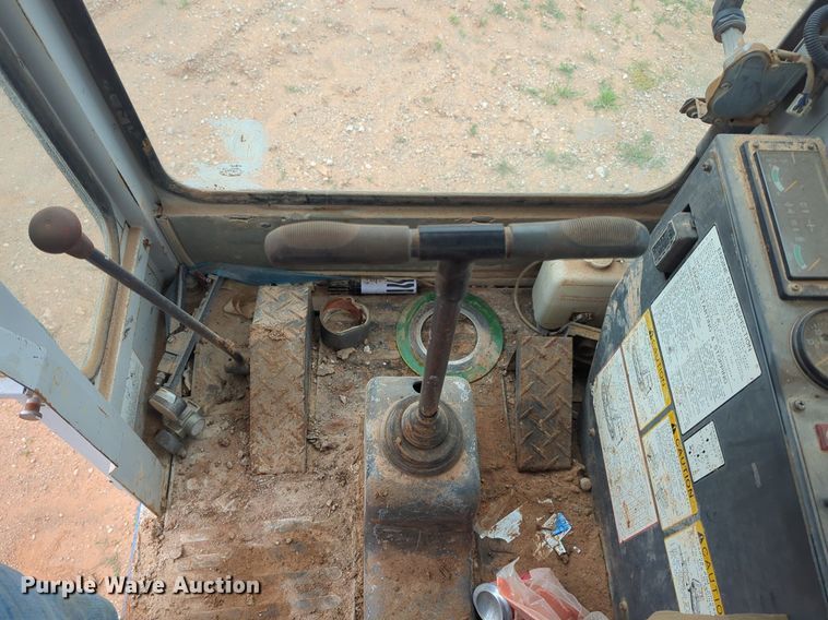 image for item NZ9569 IHI IC70-2 track carrier