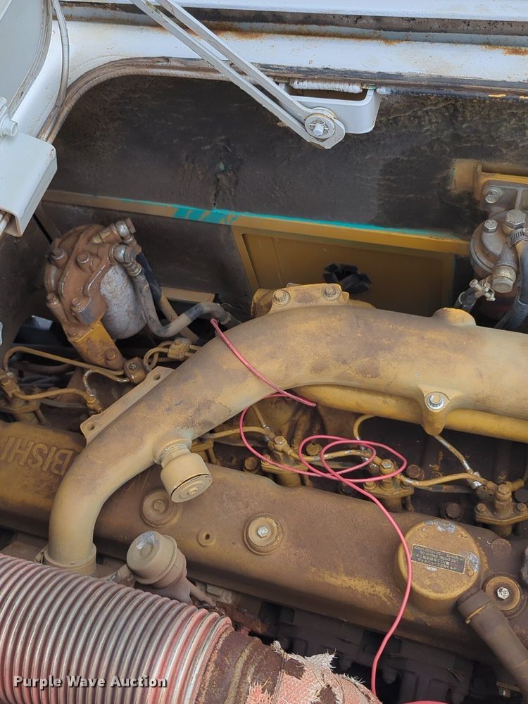 image for item NZ9569 IHI IC70-2 track carrier