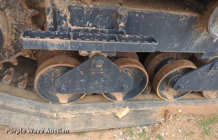 image for item NZ9569 IHI IC70-2 track carrier