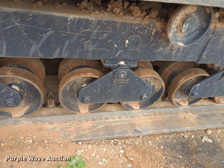 image for item NZ9569 IHI IC70-2 track carrier