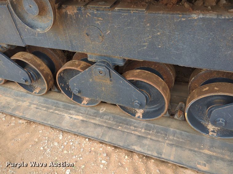 image for item NZ9569 IHI IC70-2 track carrier