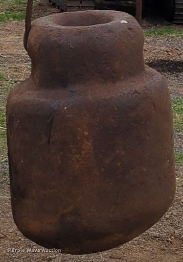 image for item NZ9605 Wrecking ball