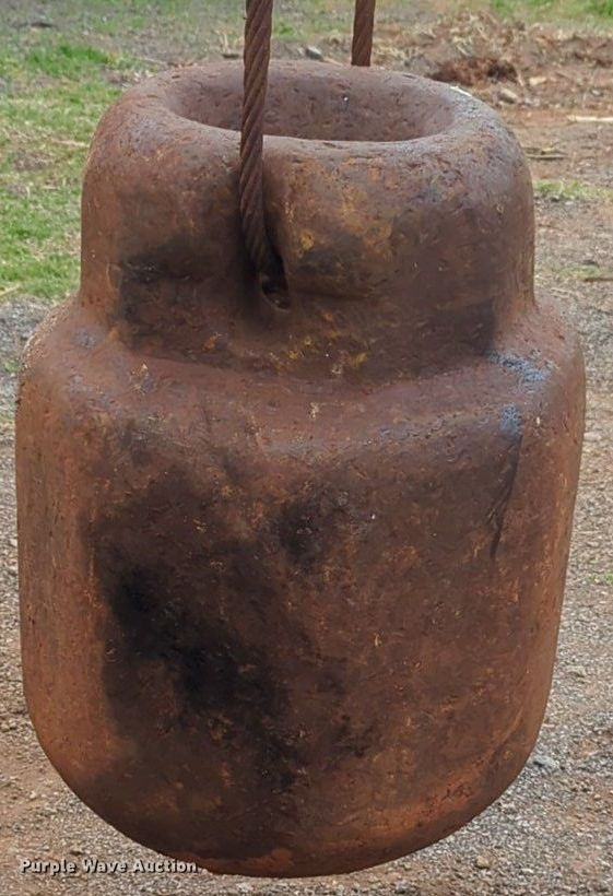 image for item NZ9605 Wrecking ball