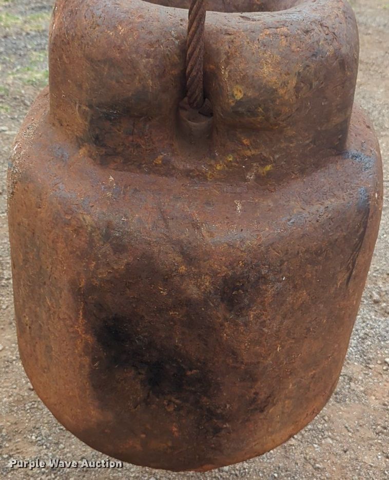 image for item NZ9605 Wrecking ball