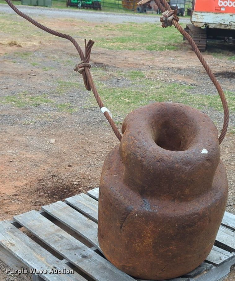 image for item NZ9605 Wrecking ball