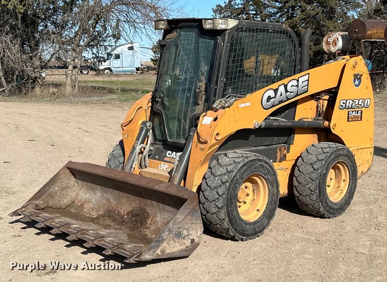 image for item OE9066 2012 Case SR250 skid steer loader