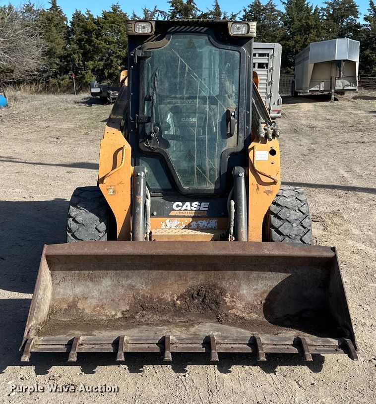image for item OE9066 2012 Case SR250 skid steer loader