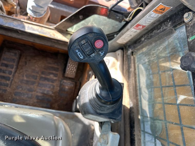 image for item OE9066 2012 Case SR250 skid steer loader