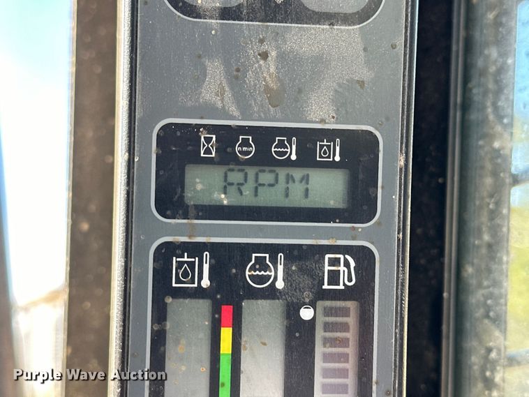 image for item OE9066 2012 Case SR250 skid steer loader