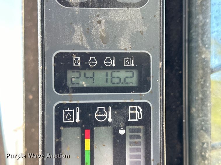 image for item OE9066 2012 Case SR250 skid steer loader