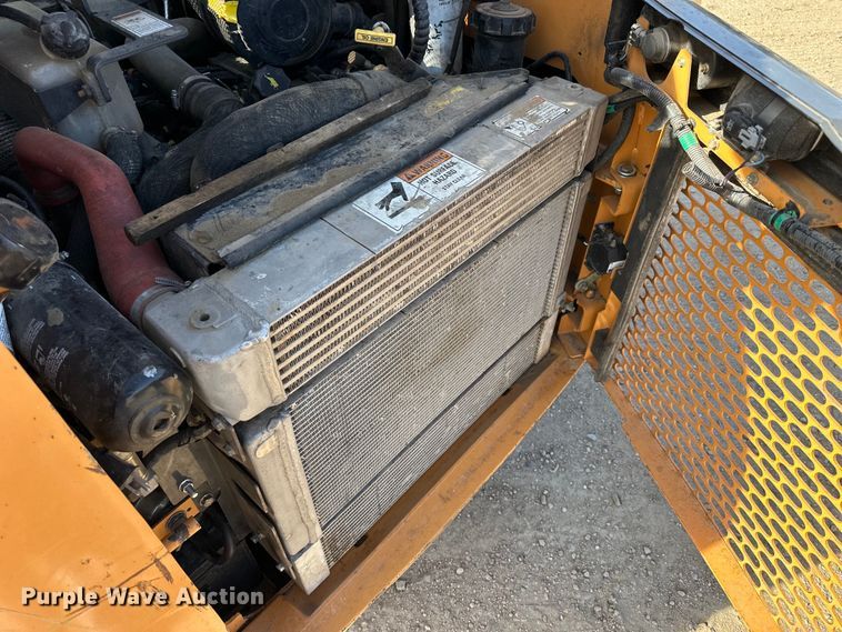 image for item OE9066 2012 Case SR250 skid steer loader