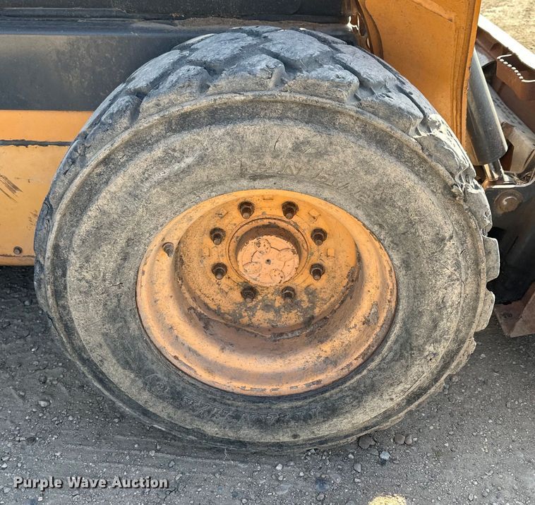 image for item OE9066 2012 Case SR250 skid steer loader