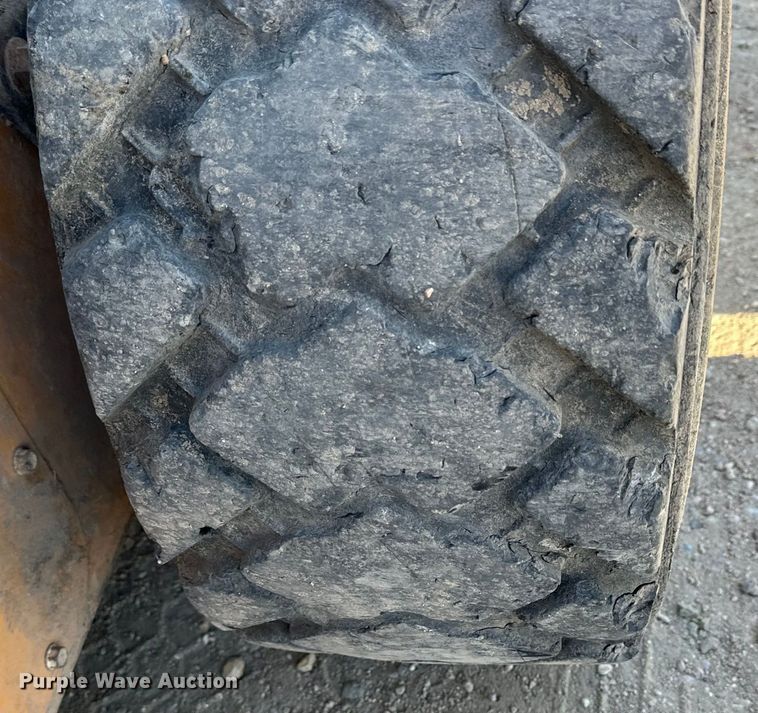 image for item OE9066 2012 Case SR250 skid steer loader