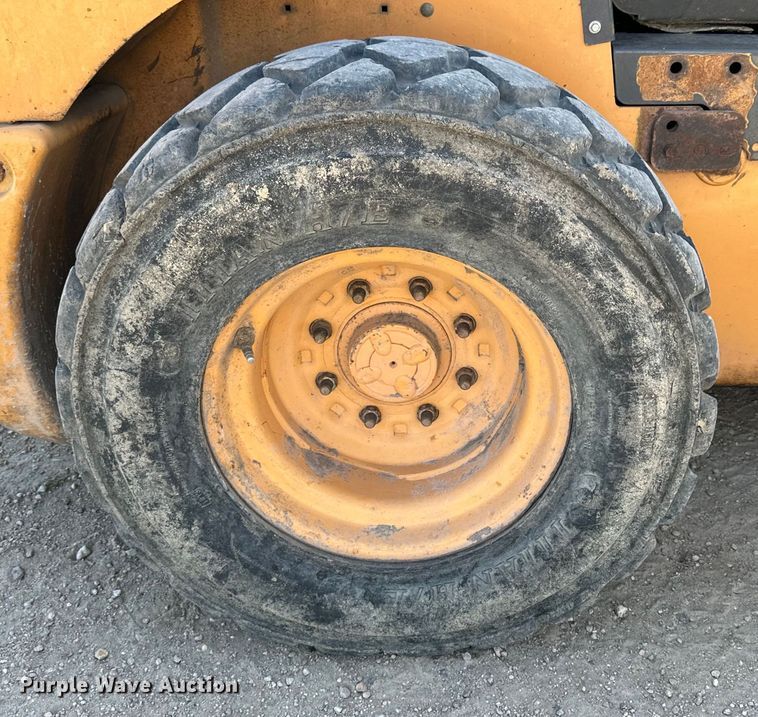 image for item OE9066 2012 Case SR250 skid steer loader