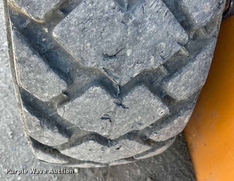 image for item OE9066 2012 Case SR250 skid steer loader