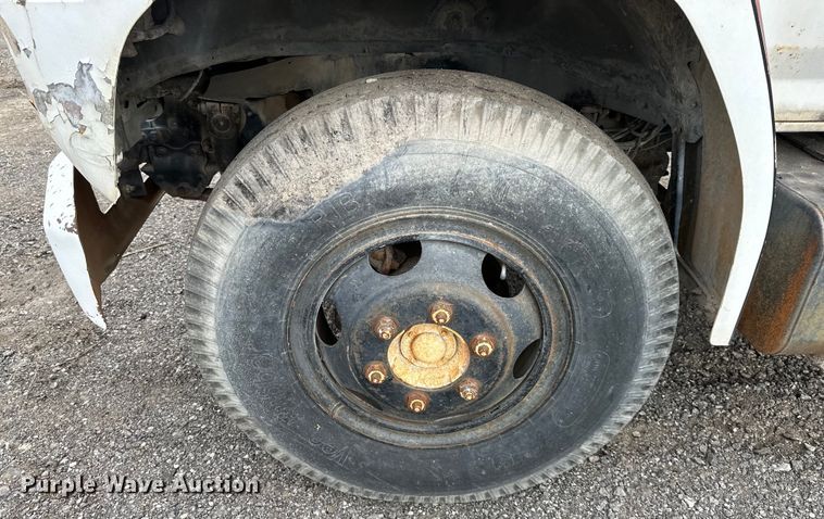 image for item OF9346 1989 Ford F600 water truck