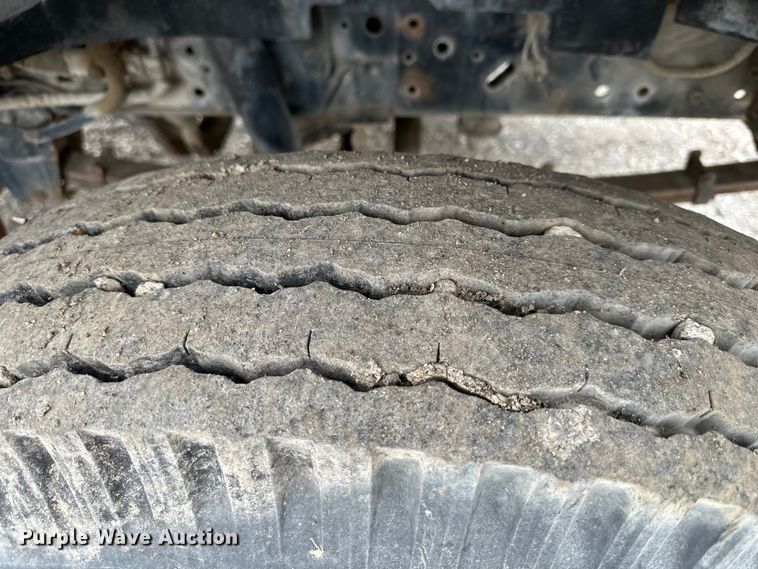 image for item OF9346 1989 Ford F600 water truck