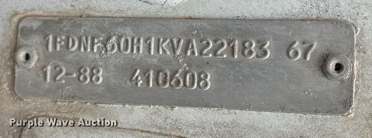 image for item OF9346 1989 Ford F600 water truck