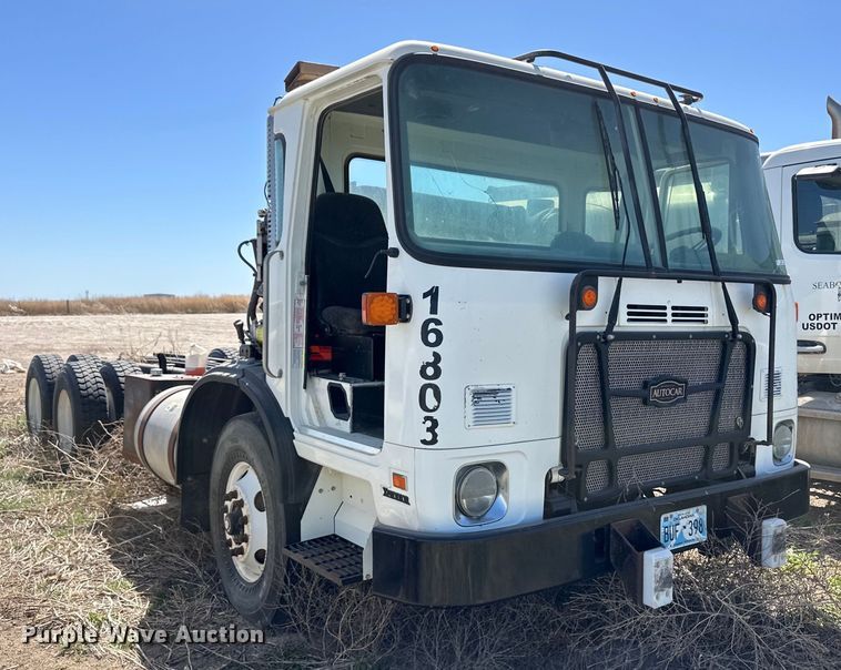 image for item OI9476 2017 AutoCar  Xpeditor truck cab and chassis