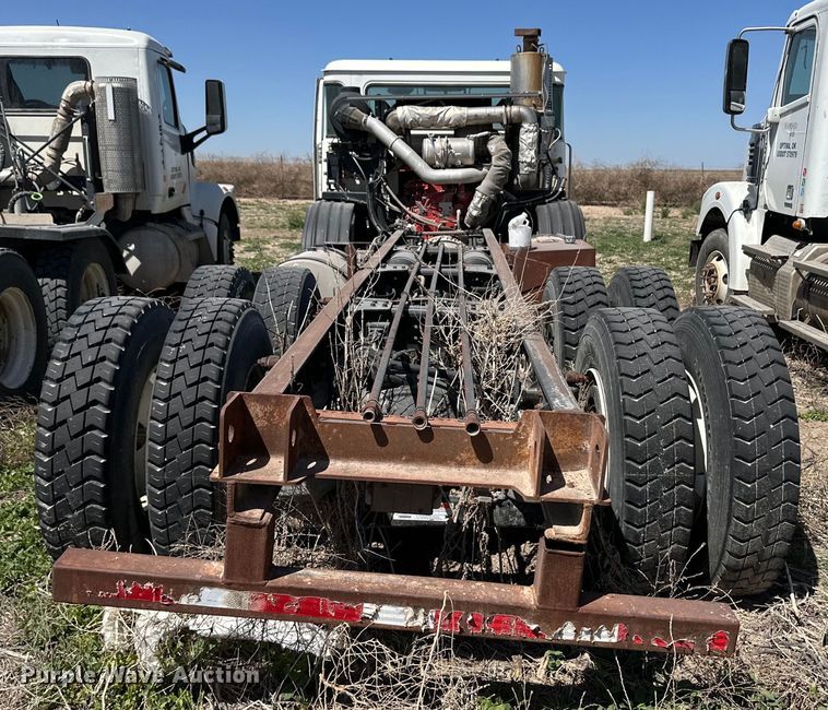 image for item OI9476 2017 AutoCar  Xpeditor truck cab and chassis