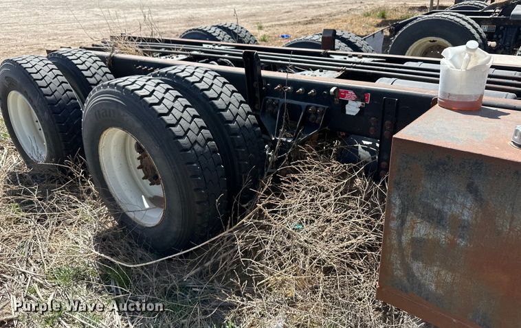 image for item OI9476 2017 AutoCar  Xpeditor truck cab and chassis