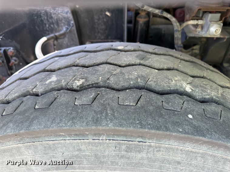 image for item OI9476 2017 AutoCar  Xpeditor truck cab and chassis