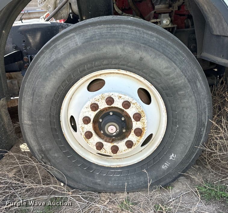 image for item OI9476 2017 AutoCar  Xpeditor truck cab and chassis