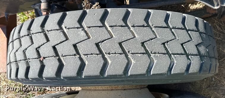 image for item OI9476 2017 AutoCar  Xpeditor truck cab and chassis