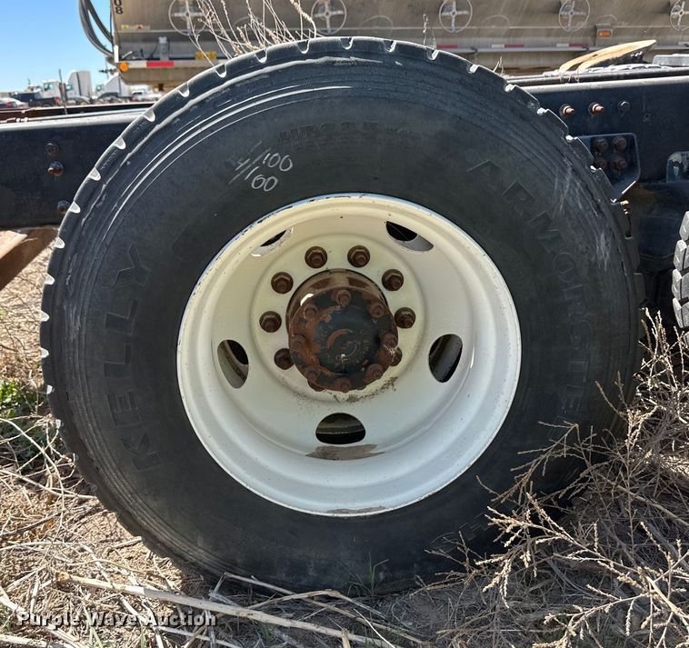 image for item OI9476 2017 AutoCar  Xpeditor truck cab and chassis