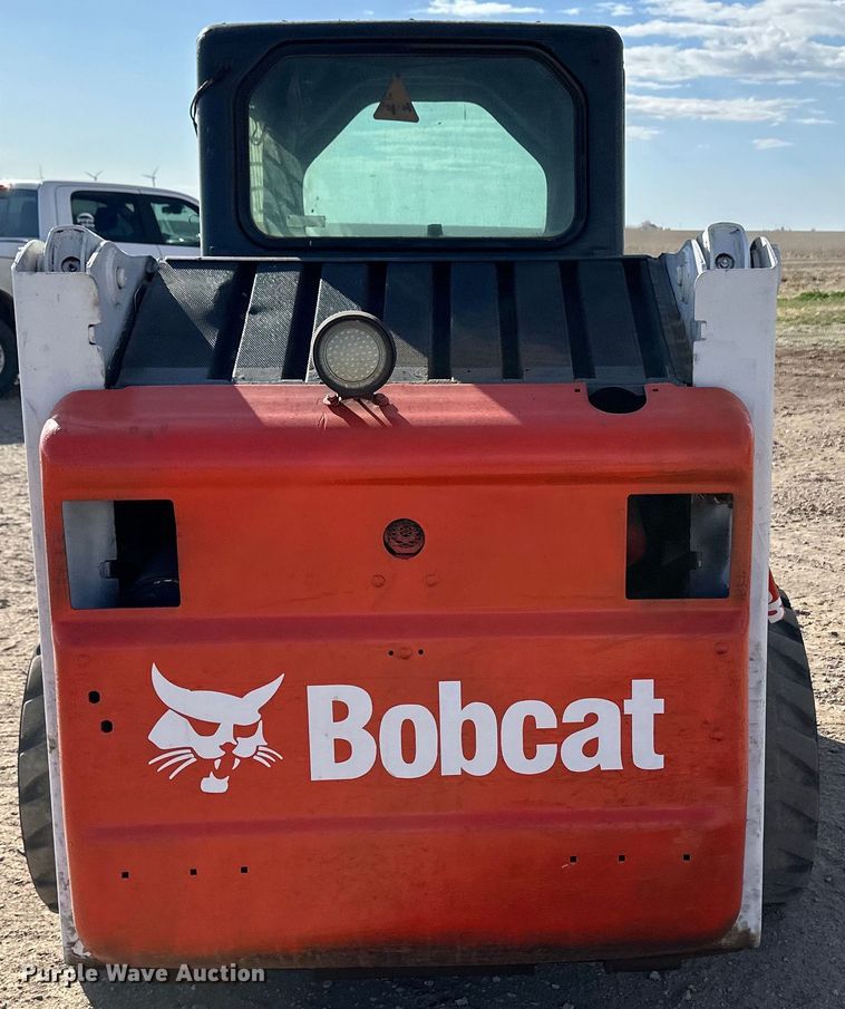 image for item OI9483 2007 Bobcat S150 skid steer loader