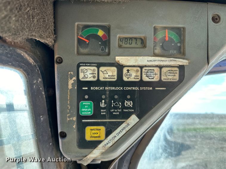 image for item OI9483 2007 Bobcat S150 skid steer loader