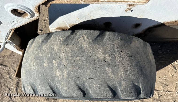 image for item OI9483 2007 Bobcat S150 skid steer loader