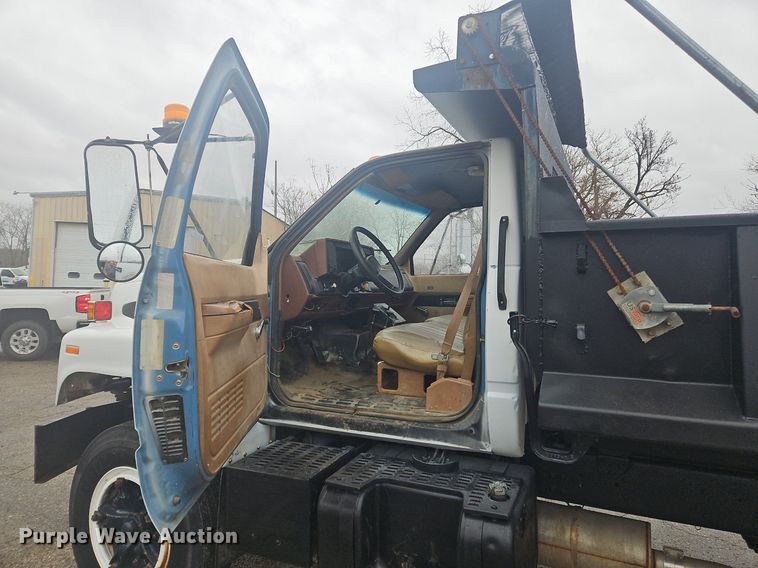 image for item OK9838 1991 Chevrolet  6500 dump truck