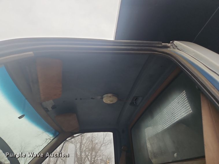 image for item OK9838 1991 Chevrolet  6500 dump truck