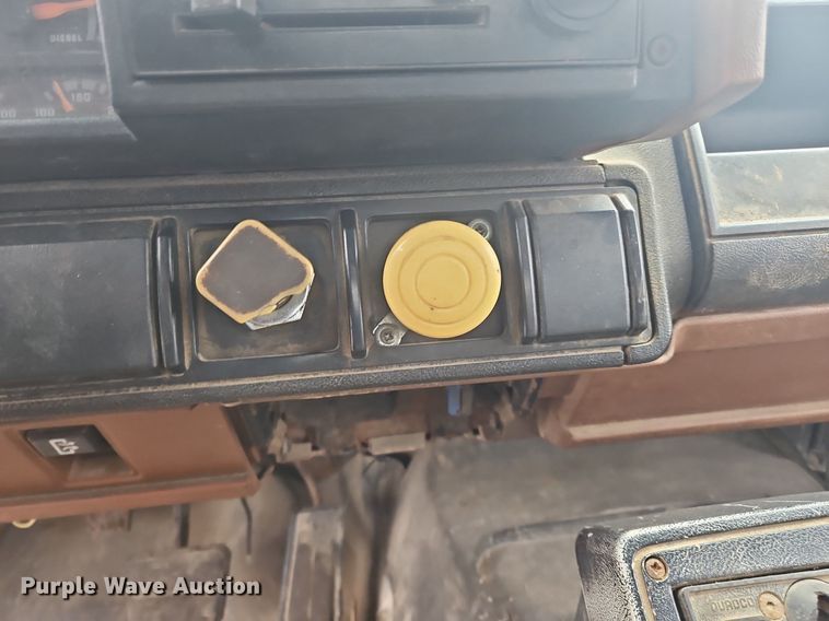 image for item OK9838 1991 Chevrolet  6500 dump truck