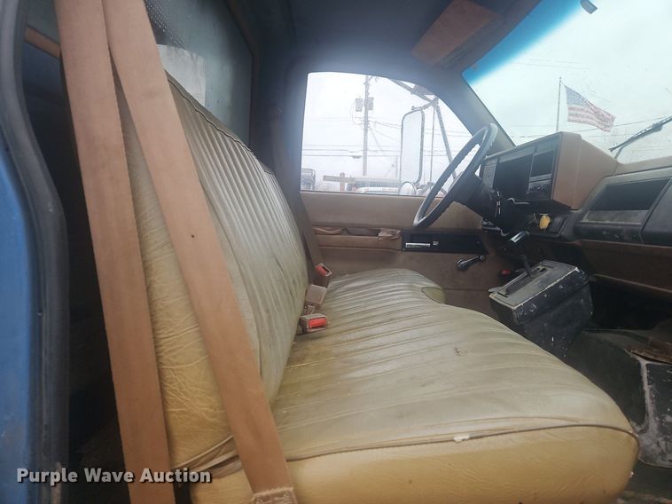 image for item OK9838 1991 Chevrolet  6500 dump truck