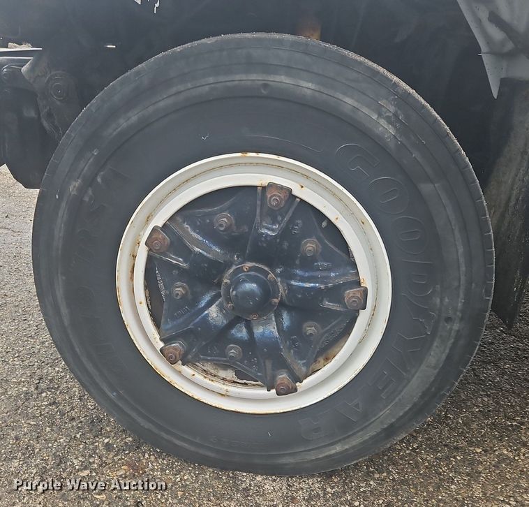 image for item OK9838 1991 Chevrolet  6500 dump truck