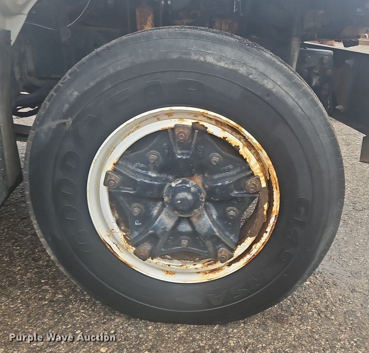 image for item OK9838 1991 Chevrolet  6500 dump truck